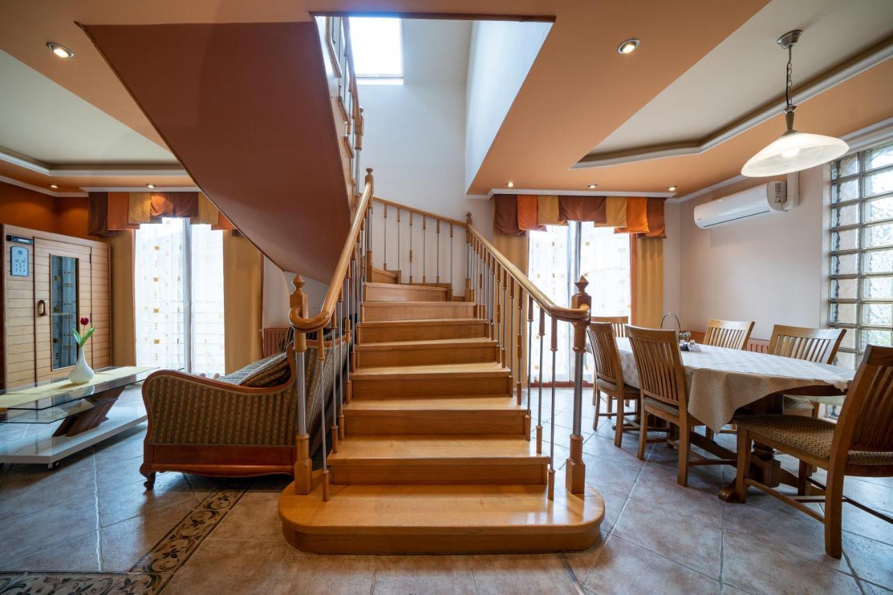 Szenti Vendeghaz Bed and Breakfast Γκιόρ Εξωτερικό φωτογραφία